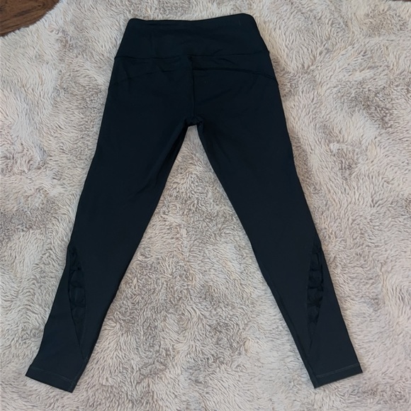 Victoria’s Secret Sport Knockout by VS Tights black workout leggings yoga pants - Picture 2 of 16